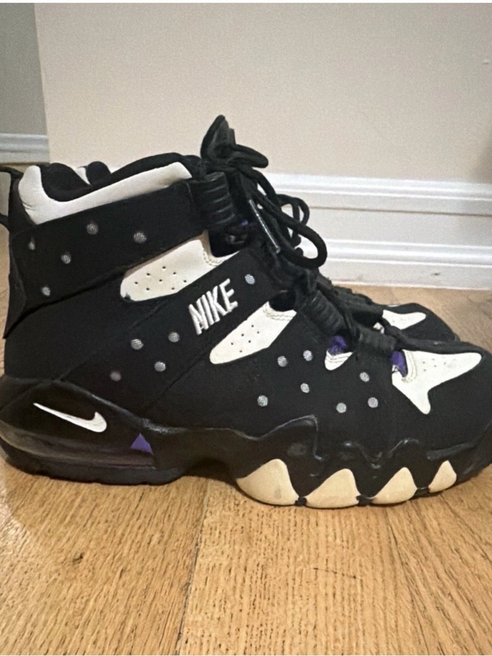 Nike Kids Black, White & Purple High-Top Sneakers
